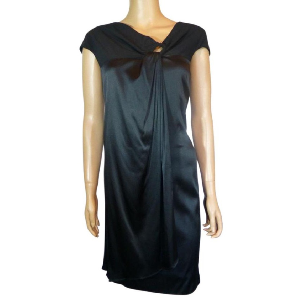 NEW Taylor Keyhole Shift Black Dress